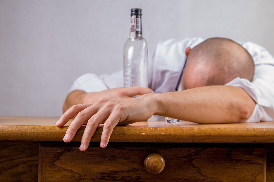 Man gets drunk, wakes up with a medical mystery that nearly kills him