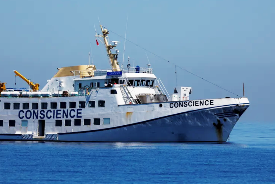 Israeli military intercepts Gaza Freedom Flotilla vessels