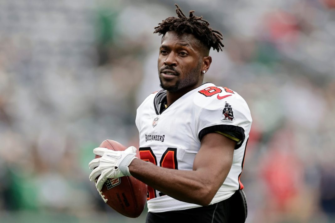 Former Patriots receiver Antonio Brown arrested for attempted murder.