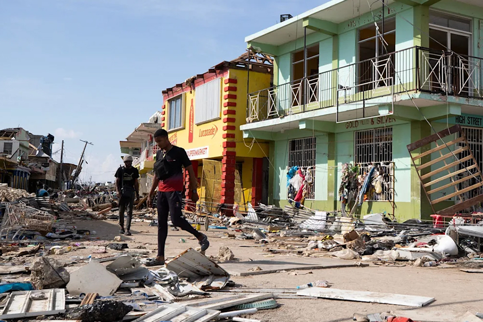 Britons flee Jamaica as Hurricane Melissa approaches; UK sends aid