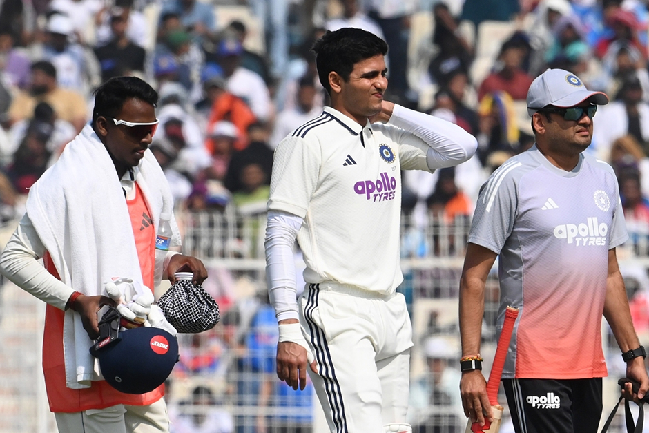 Shubman Gill taken out of stadium in an ambulance after neck immobilised, admitted in Kolkata hospital