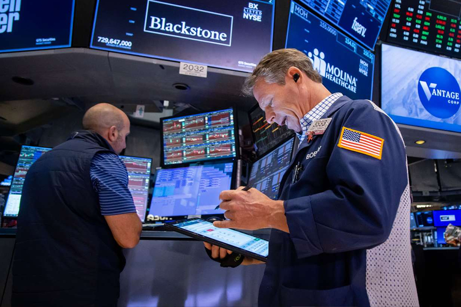 Futures dip slightly after yesterday’s big rally, with tech stocks taking a hit Futures dip slightly after yesterday’s big rally, with tech stocks taking a hit