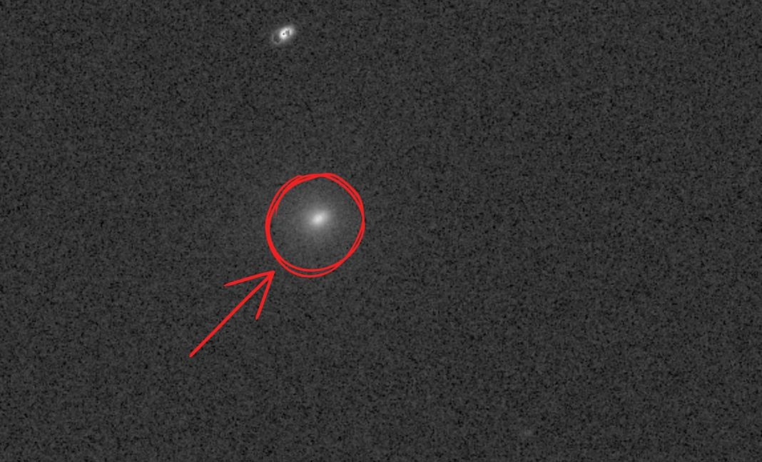 Astronomer Captures Rare First Images of Comet 3I/ATLAS as It Reappears from Behind the Sun
