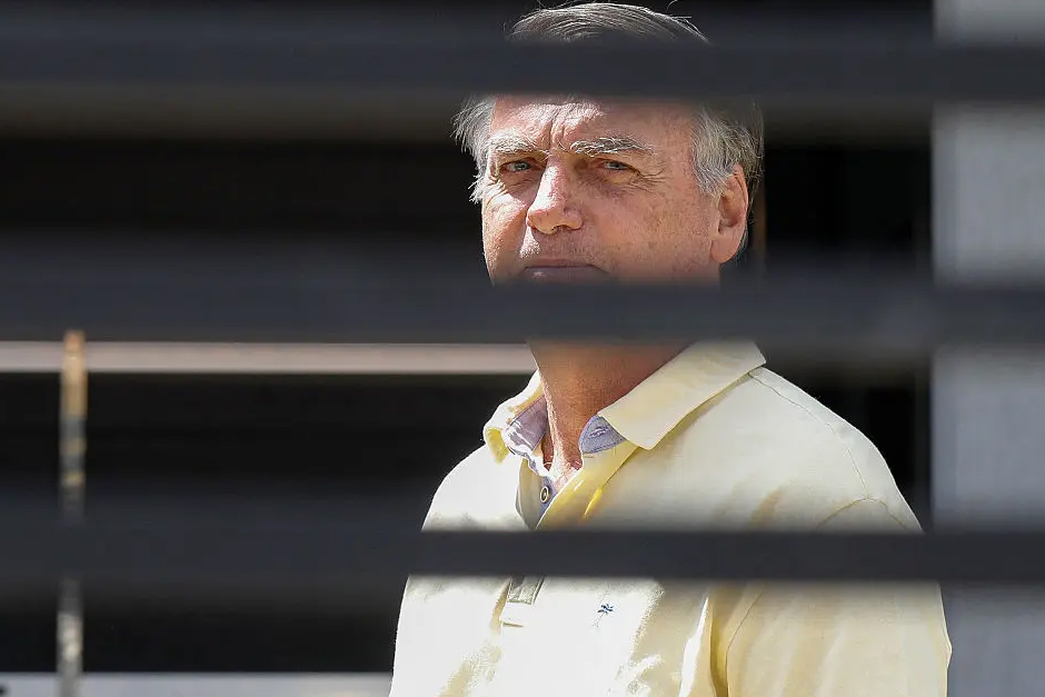 Brazilian President Jair Bolsonaro taken to prison from house arrest; 27