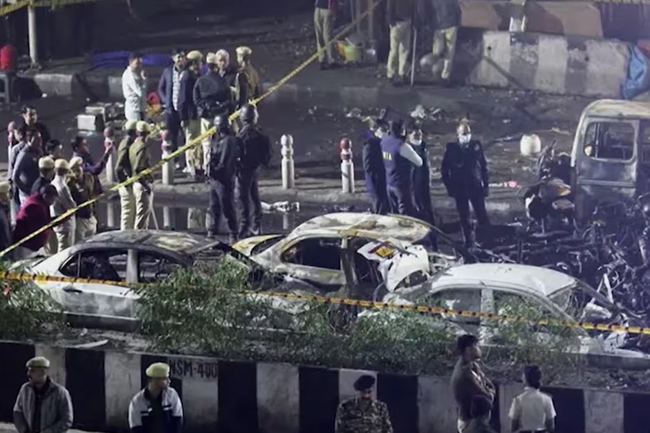 Hunt for two phones used by Umar ‘biggest missing piece’ in Red Fort blast probe Hunt for two phones used by Umar ‘biggest missing piece’ in Red Fort blast probe