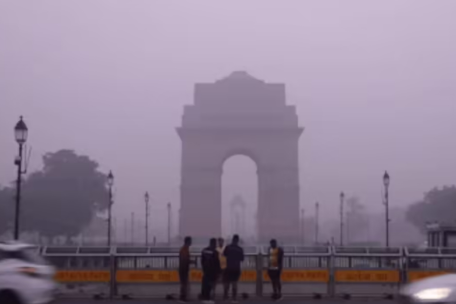 Desolation of smog: Parts of Delhi enter ‘severe’ AQI zone