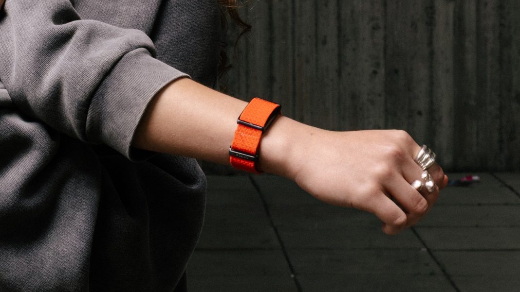 5 fitness trackers without distracting screens - and where to buy them right now 5 fitness trackers without distracting screens - and where to buy them right now