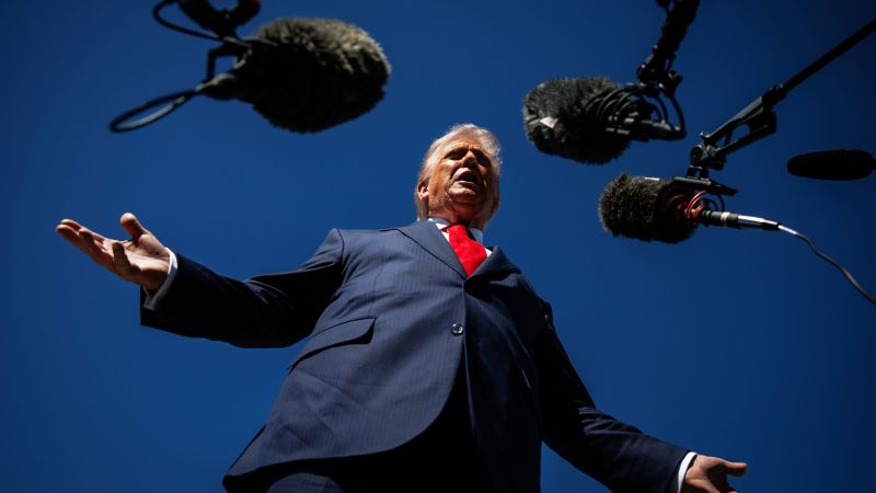 Trump says New Yorkers should vote for Cuomo for mayor. Trump says New Yorkers should vote for Cuomo for mayor.