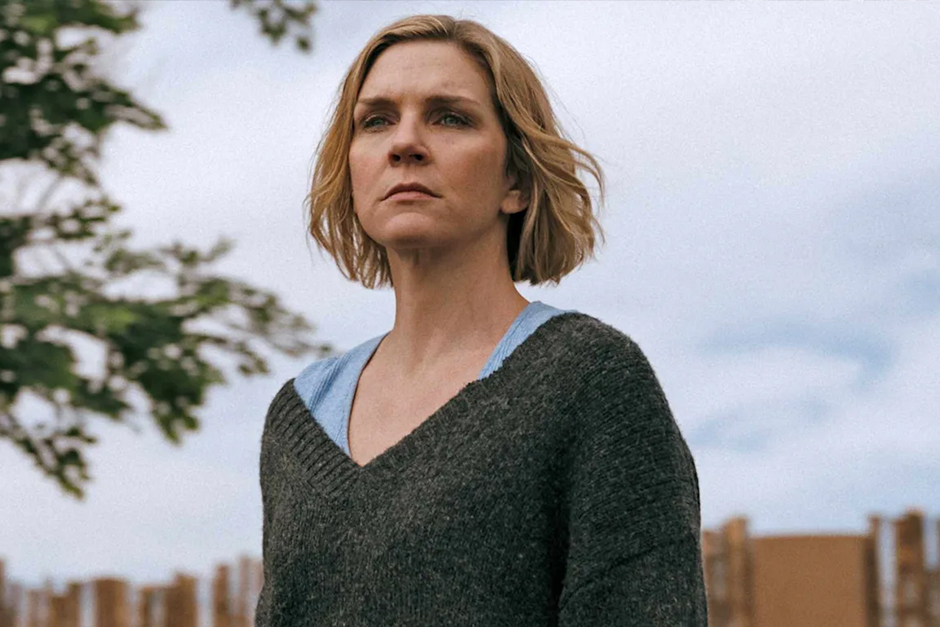 Apple’s latest sci-fi series Pluribus really leans into its mystery. Apple’s latest sci-fi series Pluribus really leans into its mystery.