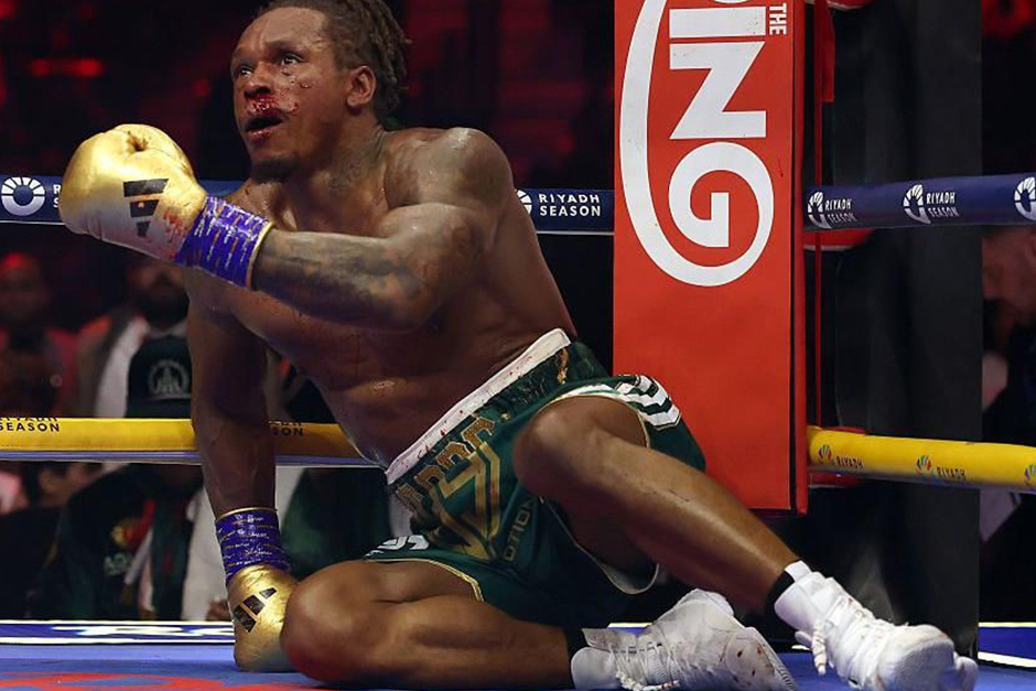 Anthony Yarde’s world title hopes were dashed by Benavidez, as he was stopped in the seventh round while bleeding.