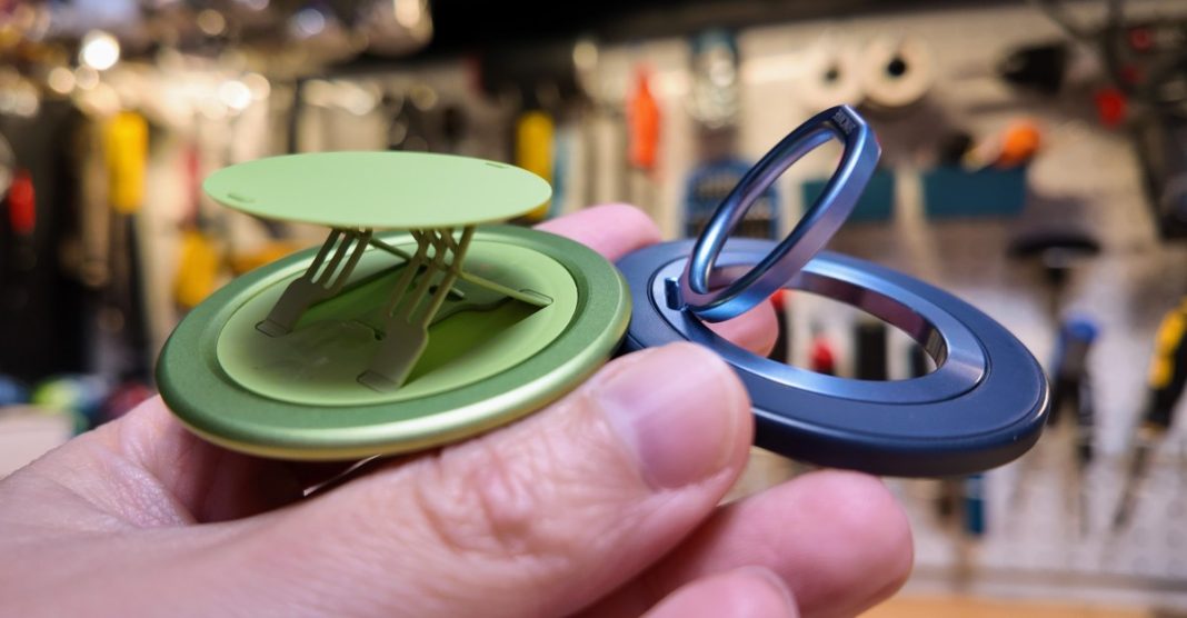 Seriously, this is my new favorite phone grip.