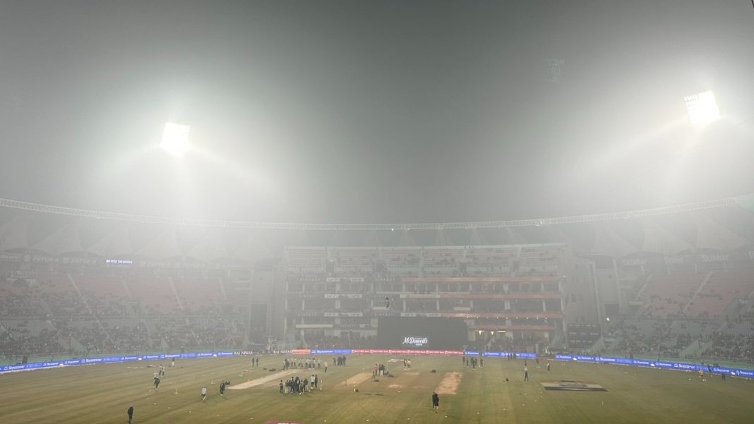 December T20I in Lucknow? Fans slam BCCI after dense fog delays IND vs SA clash December T20I in Lucknow? Fans slam BCCI after dense fog delays IND vs SA clash
