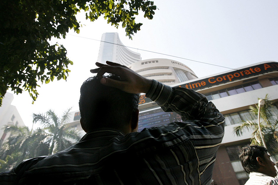 Top Gainers & Losers on Dec 04: Hindustan Copper, India Cements, Petronet LNG, Coforge, HFCL among top gainers