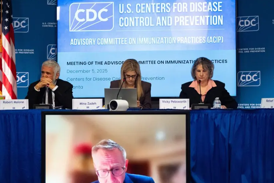 Not every baby needs the hepatitis B shot right at birth, say US vaccine advisers. Not every baby needs the hepatitis B shot right at birth, say US vaccine advisers.