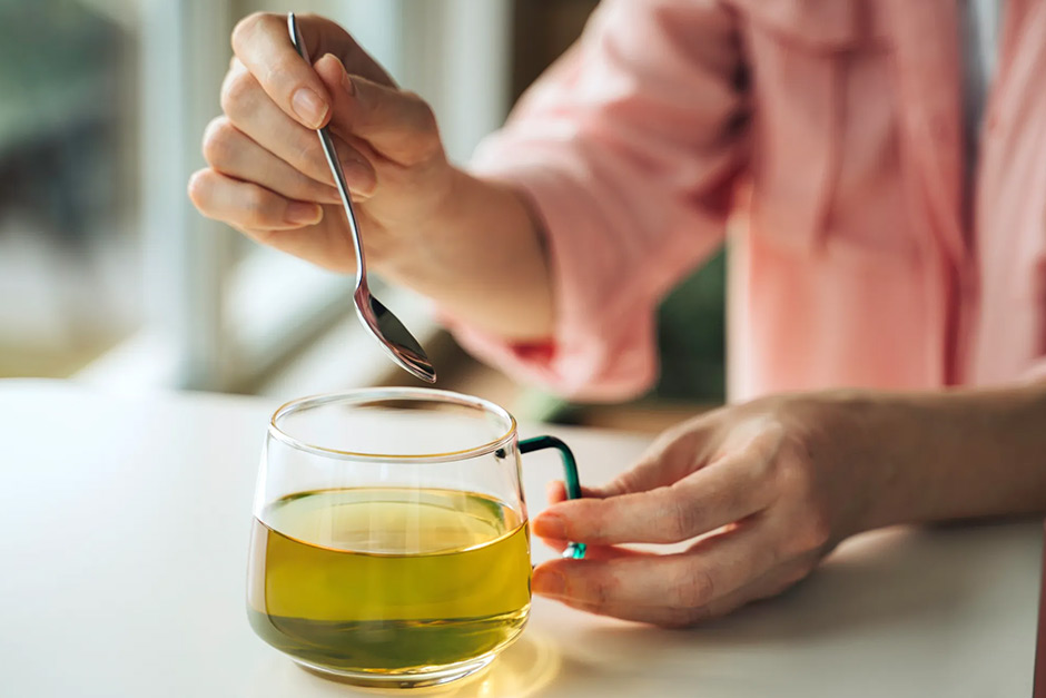 3 reasons to drink green daily, according to top doc