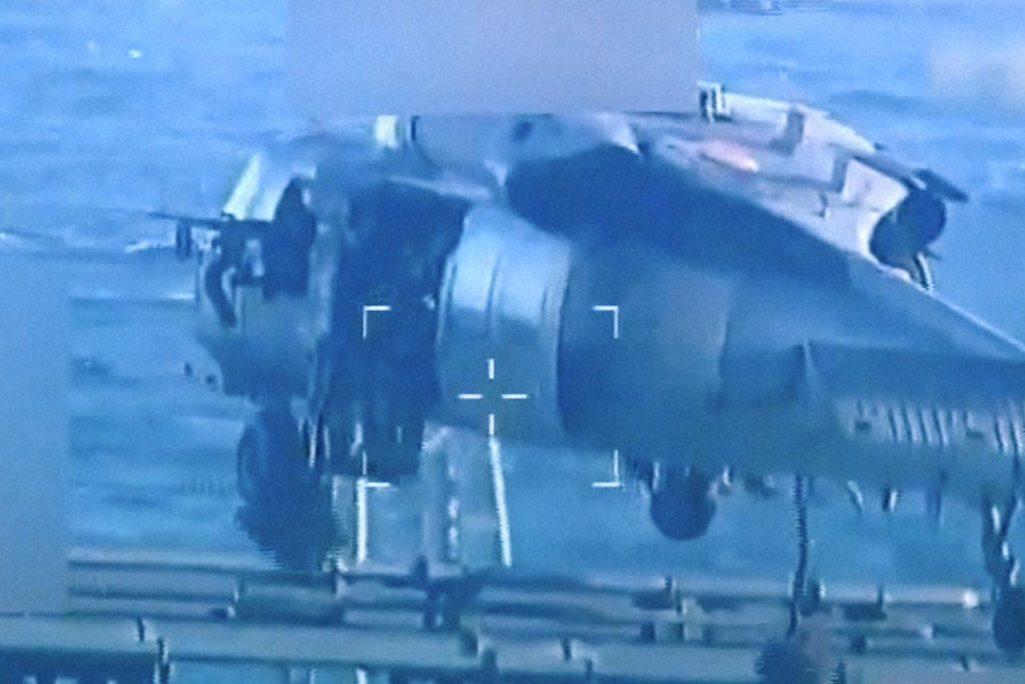 Trump says US seized ‘largest ever’ oil tanker off Venezuela; dramatic footage shows operators fast