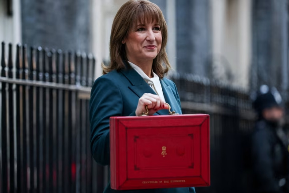 UK fiscal watchdog chair quits over mistakenly published Budget report