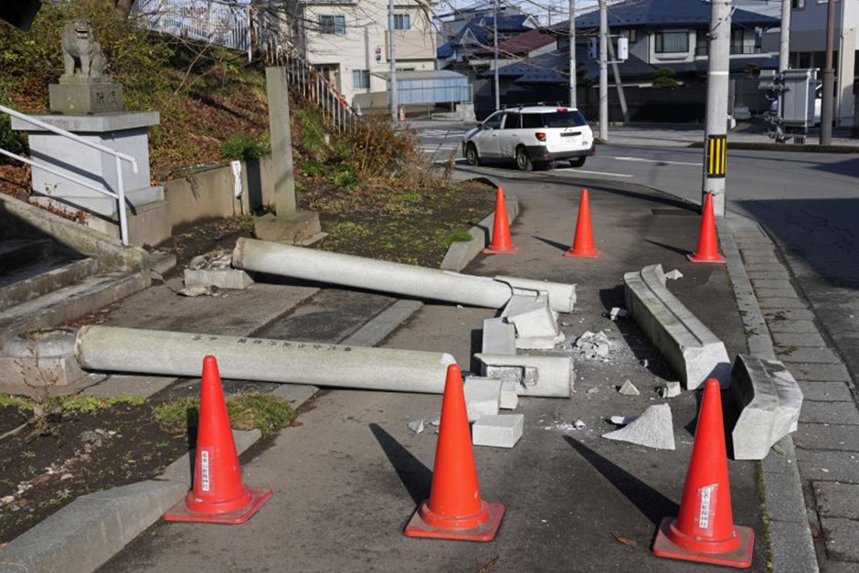 dsczea Japan hit by another strong earthquake days after 7.6 magnitude tremors, no tsunami threat