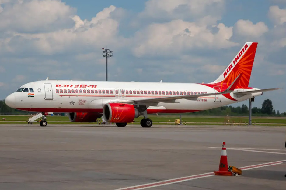 Dense fog: Air India issues travel advisory; warns of possible flight disruptions Dense fog: Air India issues travel advisory; warns of possible flight disruptions