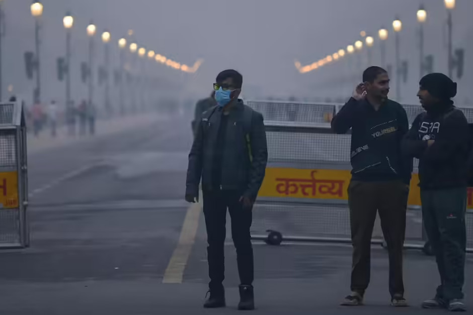 Grey skies & high AQI: Smoggy struggle ahead as Delhi’s air quality worsens; minister orders crackdown on polluting units