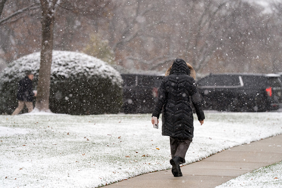 D.C. just got its second snow of December. So, how much did the area get?