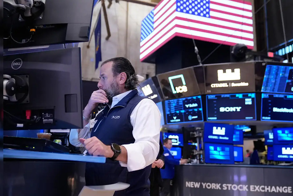 U.S. stocks are soaring to record highs, as investors shift money out of tech U.S. stocks are soaring to record highs, as investors shift money out of tech