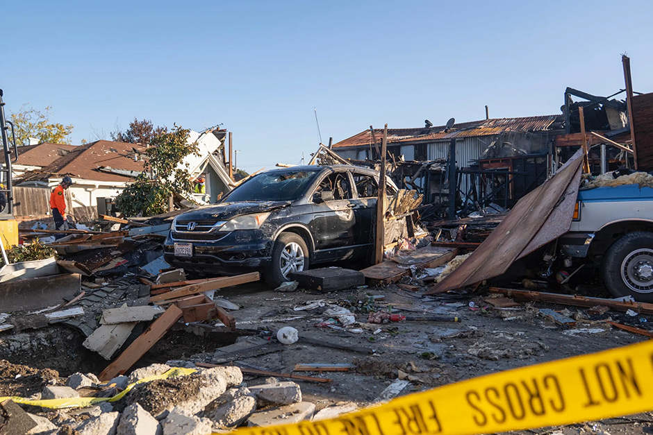 Gas explosion in San Francisco Bay Area damages homes, 6 taken to hospitals Gas explosion in San Francisco Bay Area damages homes, 6 taken to hospitals
