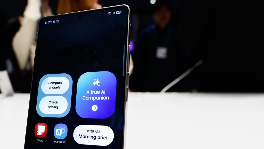 Samsung gives Android users more options after recent Gmail problems.