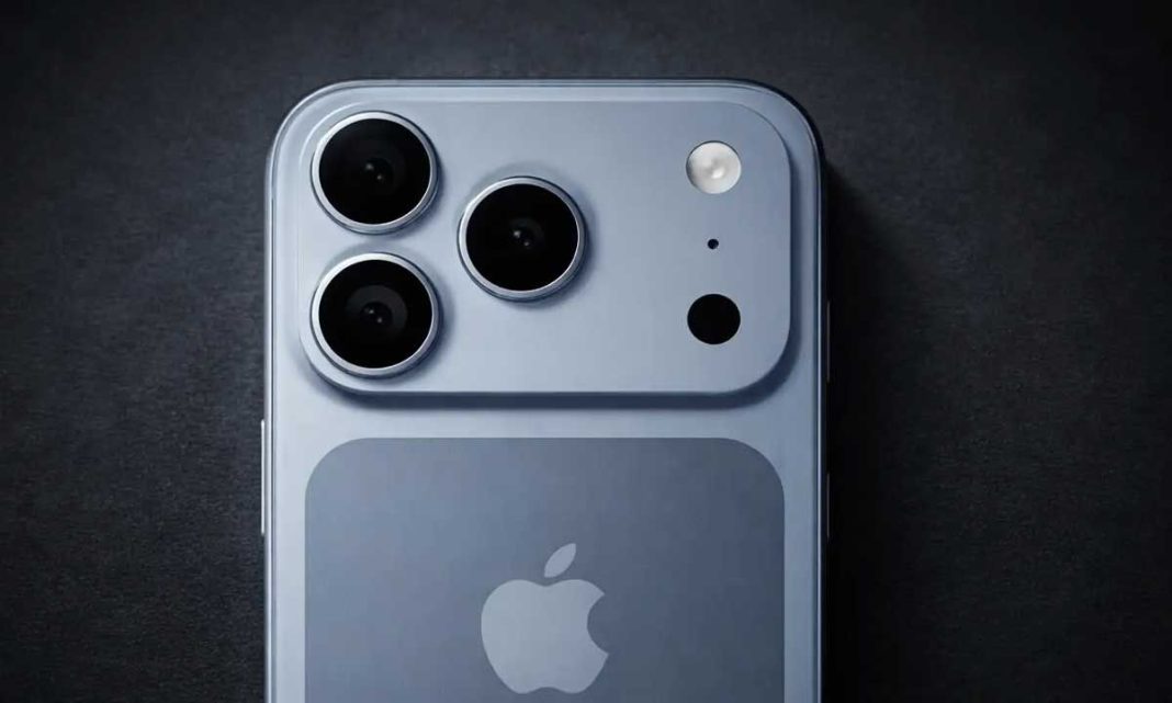 Apple Pushes Software Update to a 13-Year-Old iPhone Apple Pushes Software Update to a 13-Year-Old iPhone