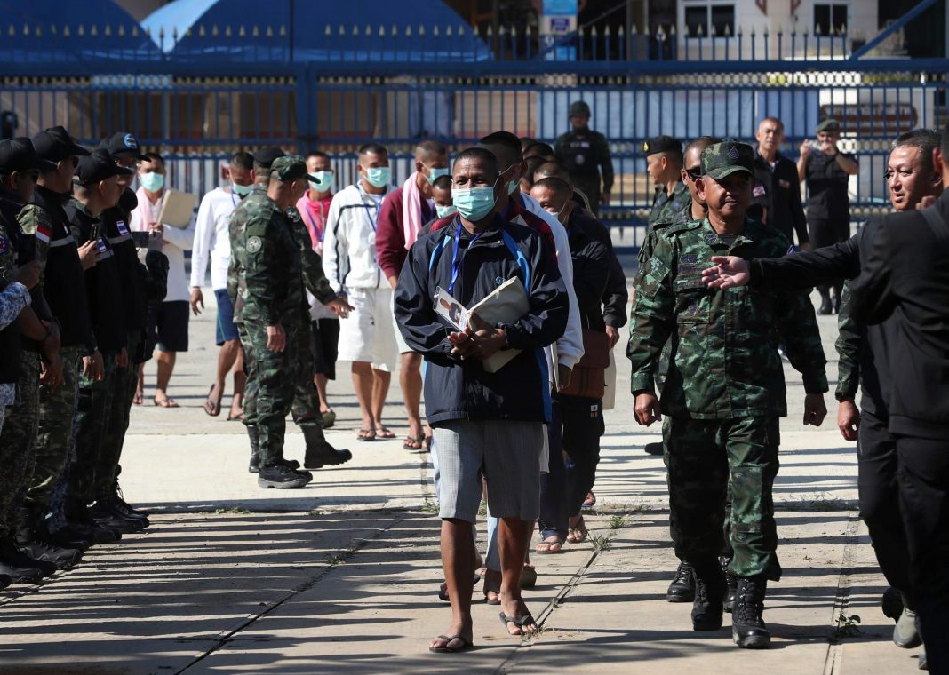Thailand releases 18 Cambodian soldiers, with the ceasefire holding.