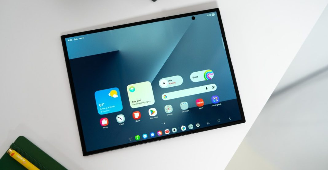 I could just unfold the Samsung Z Trifold all day.