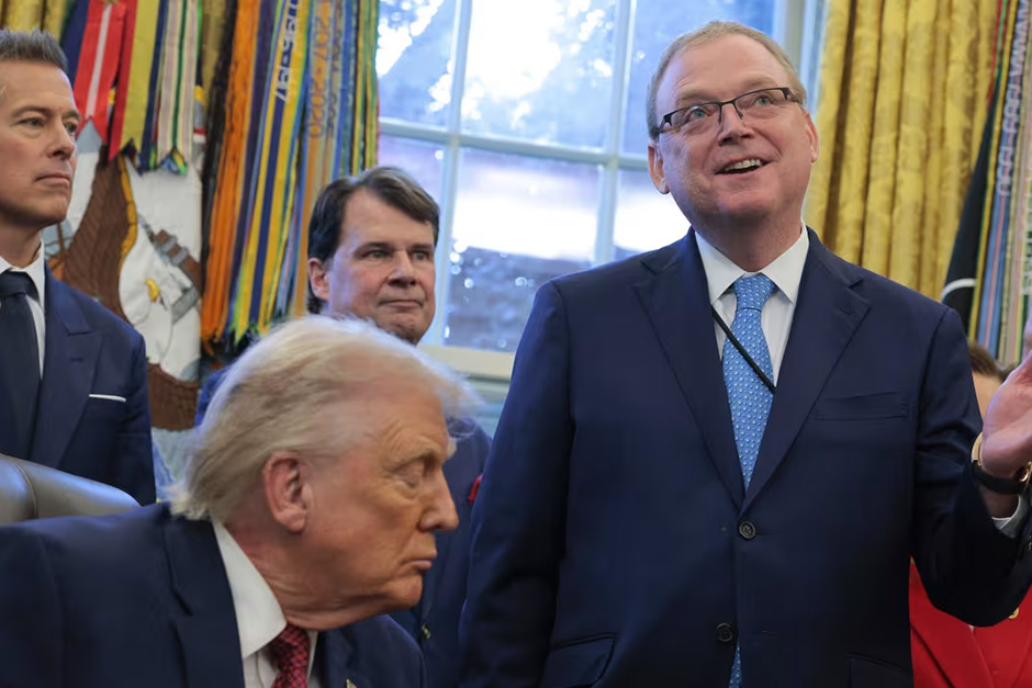 S&P 500 bounces around after Trump hints Hassett might not be the next Fed chair. S&P 500 bounces around after Trump hints Hassett might not be the next Fed chair.