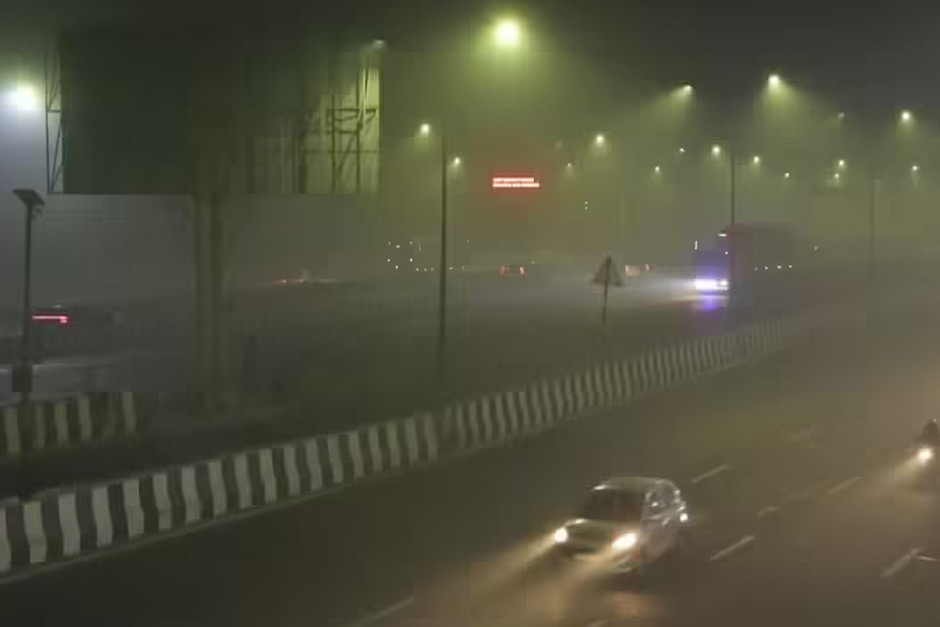 Smog shrouds Delhi-NCR: AQI in ‘very poor’ zone at 379; rain may bring relief