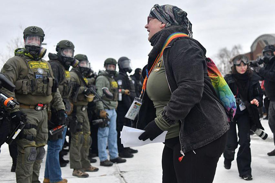 Judge Curbs ICE’s Crowd Control Tactics After Minneapolis Protests Judge Curbs ICE’s Crowd Control Tactics After Minneapolis Protests