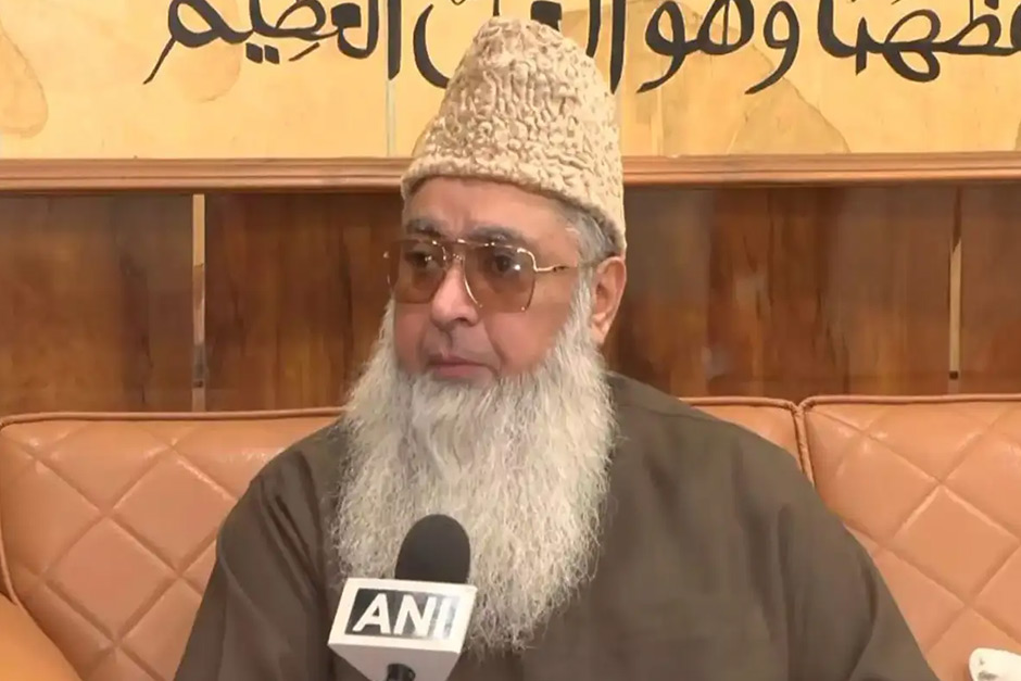 “Shah Rukh Khan should apologise to nation”: Imam Umer Ahmed Ilyasi on KKR picking Bangladesh player