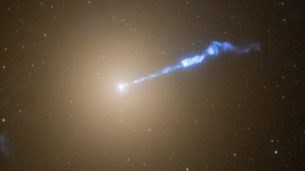 Astronomers watch 1st black hole ever imaged launch a 3,000‑light‑year‑long cosmic jet from its glowing 'shadow' - Space Astronomers watch 1st black hole ever imaged launch a 3,000‑light‑year‑long cosmic jet from its glowing 'shadow' - Space