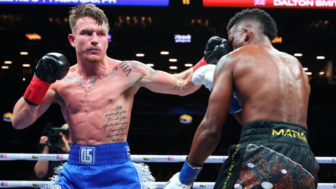 Smith wins Matias' WBC belt with a stunning KO.