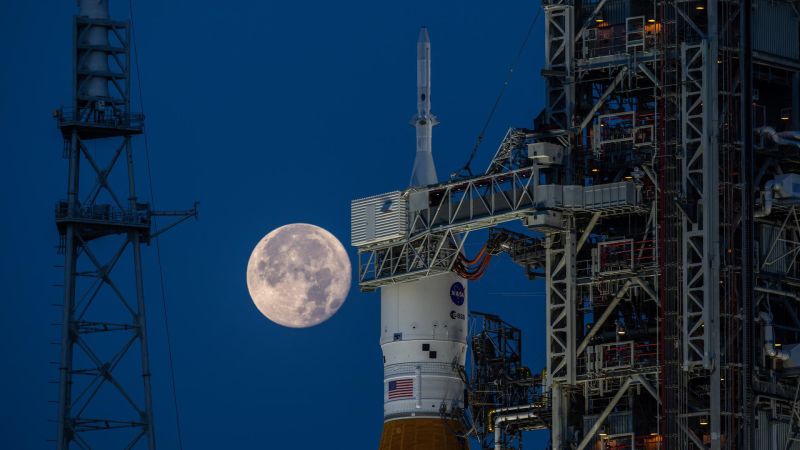 NASA's Decades-Defining Moon Mission Test Looms NASA's Decades-Defining Moon Mission Test Looms