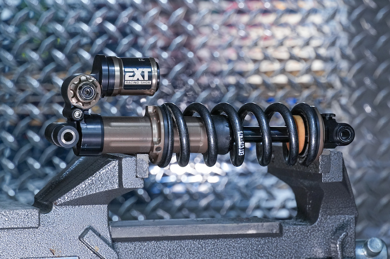 EXT Arma V4: An Already Top-Tier Shock Just Got a Refined Upgrade EXT Arma V4: An Already Top-Tier Shock Just Got a Refined Upgrade