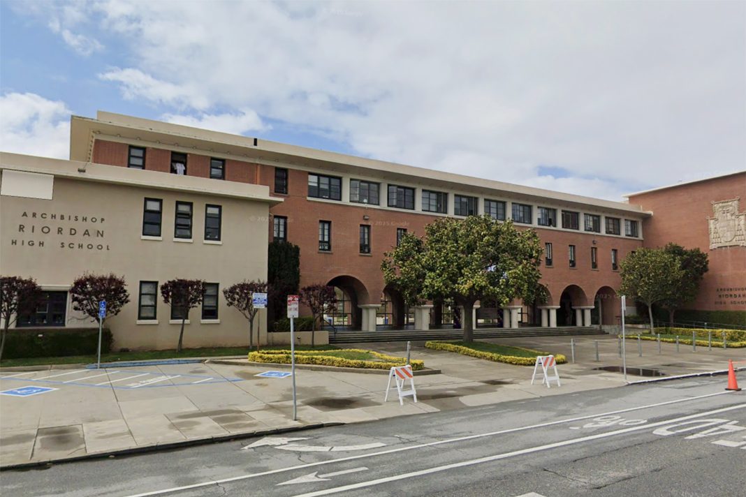 Officials are warning of a 'moderate' risk after a TB outbreak at an SF high school. Officials are warning of a 'moderate' risk after a TB outbreak at an SF high school.
