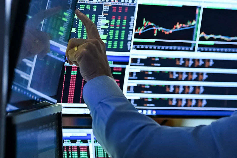 S&P 500 futures are up as the market awaits the Fed’s decision and major tech earnings.