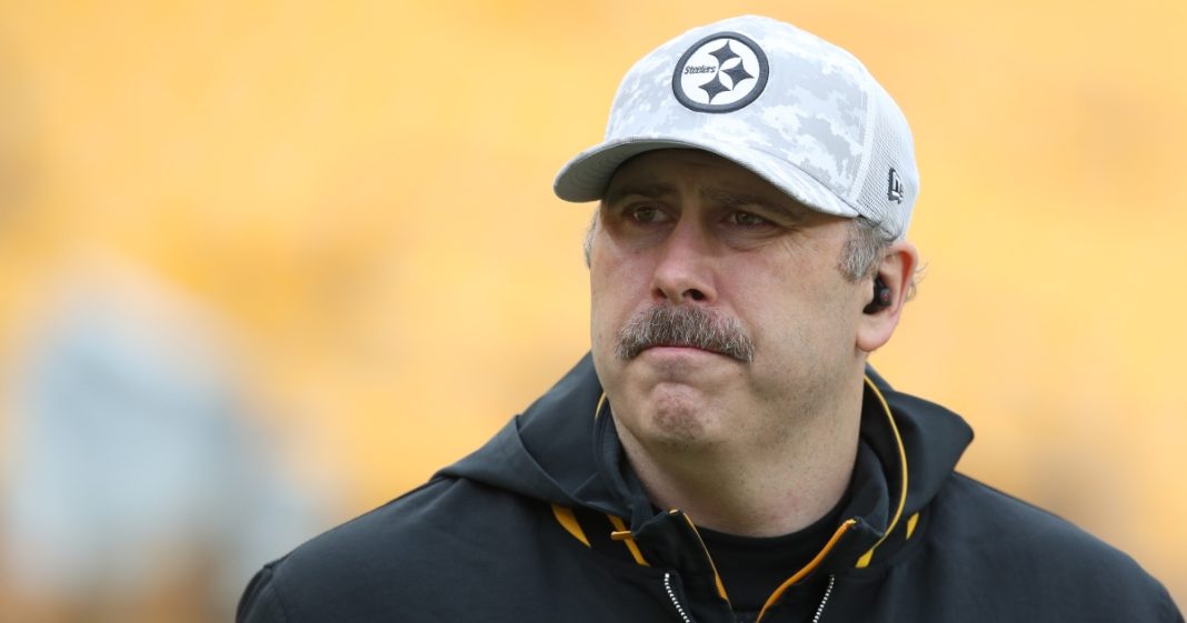 It looks like Ohio State will hire Arthur Smith as their next offensive coordinator.