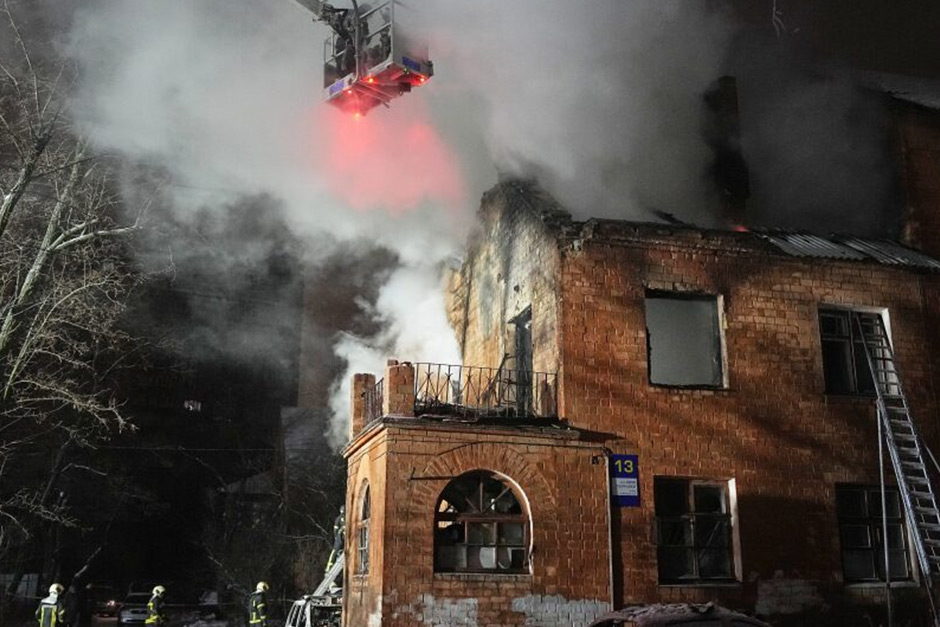 Russia just hit Ukraine hard with its new missile, sending a warning to the West.