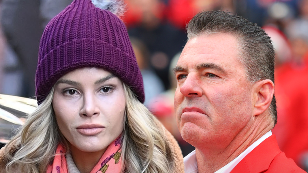 Meghan King says Jim Edmonds leaked her number to sex workers. Meghan King says Jim Edmonds leaked her number to sex workers.