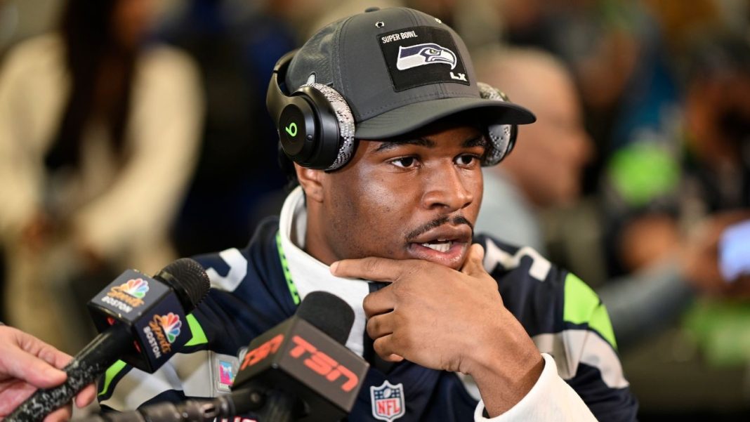 Seahawks Rookie Emmanwori Injures Ankle in Super Bowl Prep!