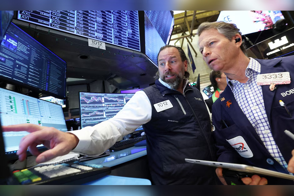 Dow Rockets Past 50,000: A Historic First for Wall Street