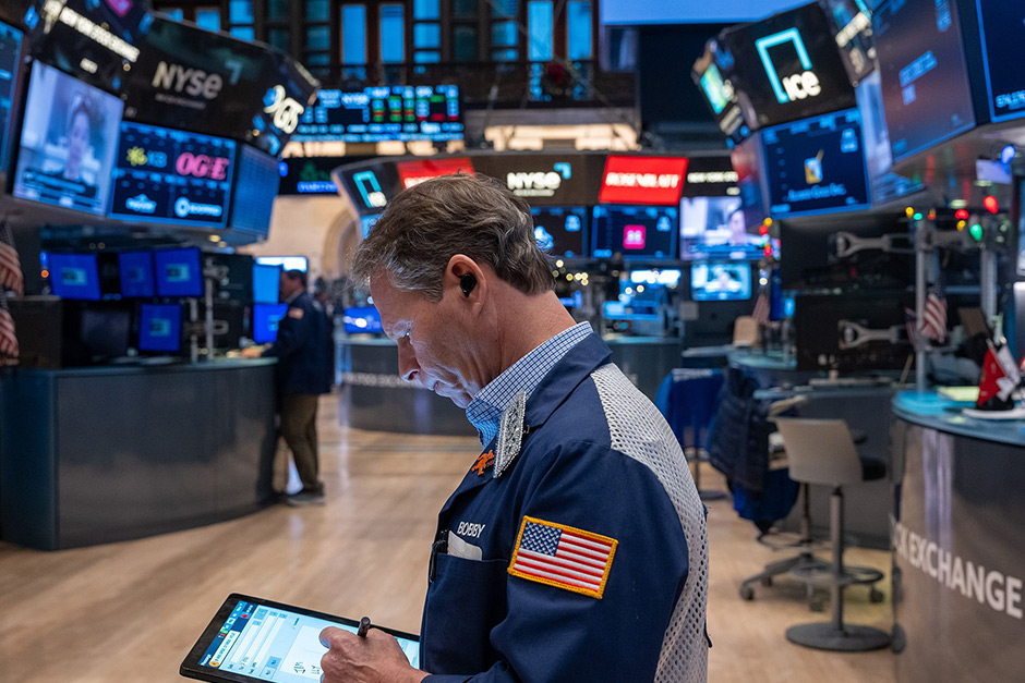 The Dow’s stuck in place as investors lose their excitement over the surprisingly good jobs report.