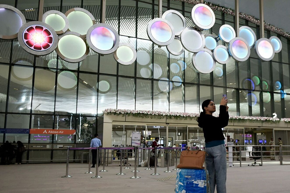 DoT asks Adani Group to let telcos deploy network at Navi Mumbai airpor DoT asks Adani Group to let telcos deploy network at Navi Mumbai airpor