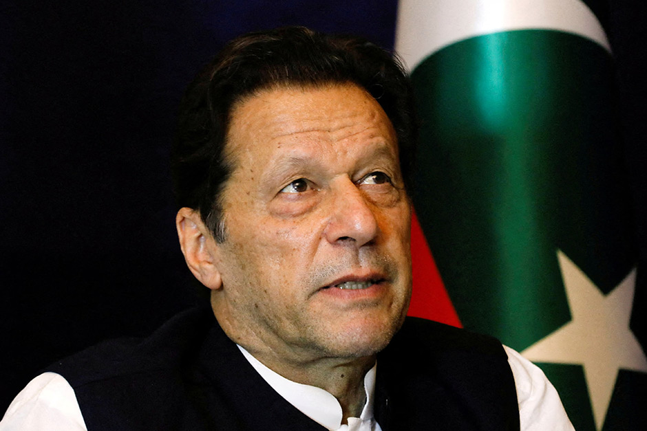 Pakistan’s Imran Khan left with 15% vision in right eye while imprisoned Pakistan’s Imran Khan left with 15% vision in right eye while imprisoned