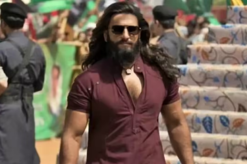 Ranveer Singh receives extortion threat via WhatsApp voice note after firing outside Rohit Shetty’s residence; security beefed up Ranveer Singh receives extortion threat via WhatsApp voice note after firing outside Rohit Shetty’s residence; security beefed up